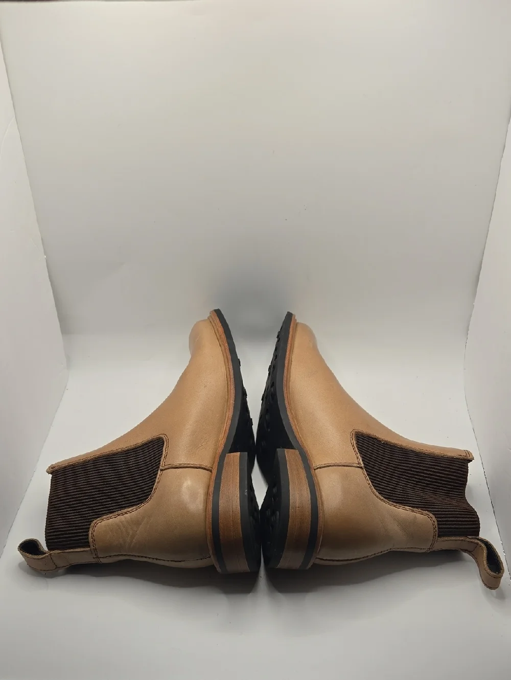 Nisolo Carmen Chelsea Ankle Boot Sz 6.5 Almond Tan Euro Boho Farmhouse